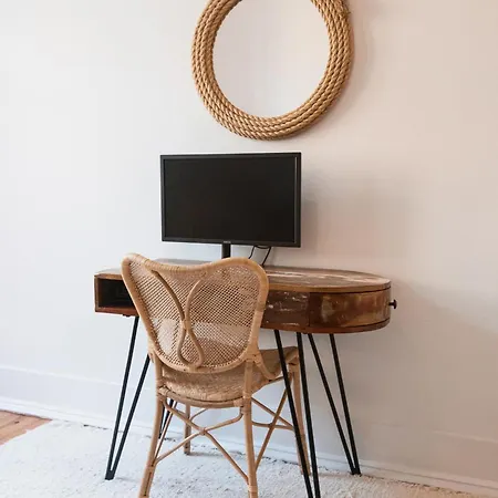 Апартаменты Modern And Luxurious In *
