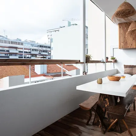 Апартаменты Modern And Luxurious In *
