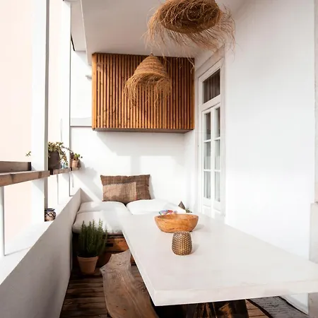 Modern And Luxurious In شقة *